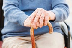 Změny v důchodech: Věkový strop se vrací a penze porostou rychleji